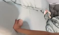 这鸡巴真黑丝啊，全程露脸玩弄小xiao少妇口交大鸡巴舔tian逼玩弄，激ji情上位放肆抽[chou]插浪lang叫呻吟，表情好骚打着电话被草