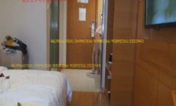 富二代冒充摄影师套路高gao颜值气质美女大学生酒jiu店大尺度私拍穿着丝袜打飞机