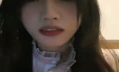 新人女仆装漂亮妹mei子，露脸手持镜头拍摄，特写蝴蝶逼手指揉痘痘自[zi]慰