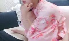 超嫩眼镜学生妹mei『可爱的小骚』调教新来18岁嫩neng妹mei表哥先干表妹mei小骚撅着白雪屁股后入啪pa啪响内射流出超多精华