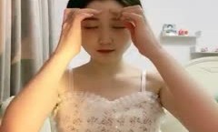 超清纯校花--夏天的夏❤️，颜值、身shen材让人看了直流口水，声音温柔听她聊天就是心情舒畅，揉奶露毛真好看！