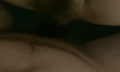 超骚的人妻少妇露脸让大哥镜头前玩弄，深喉大鸡巴舔tian蛋蛋，让大哥捏着奶子爆草抽[chou]插表情好骚浪lang叫呻吟直接射嘴