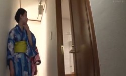 HODV-21327 町内会のお祭りの帰りに浴衣のまま我が家に集まった近所の美人な奥様