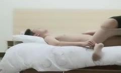 公司搞财务的气质美少妇下班不回家和帅气男同事宾馆偷情,丝袜诱惑啪pa啪,自己主动做鸡巴上搞,操完感觉穿衣服回家!
