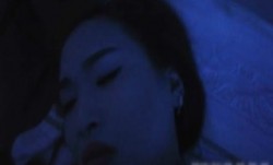 嫖(piao)J达人狗哥深夜巷内路边店玩了一位长的还可以的大奶妹mei服务还算周到按着对波使劲输出啊啊叫对白搞笑1080P原版