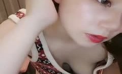 迷人小姐颜值不错大奶肥逼妹mei子自[zi]慰诱惑，护士情趣装黑丝翘起双脚跳蛋震动