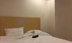 离异有钱气质富姐宾馆约会技术好又狂野像个鸭子一样的男人啪pa啪啪振动棒玩完肉=棒爆干喃喃淫语挑逗1080P原版