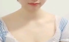 最美清新女神『上海榨汁机』小张雨绮首次和男友性xing愛啪 爆乳粉[fen]穴黑丝 可爱女仆装 无套猛烈速插内射白浆