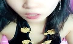 少妇的沦陷欲望的爱河，露脸少妇先玩3P后玩4P两场精jing彩大秀连播，黑丝情趣前后夹击各种爆草淫[ying]乱，真刺激