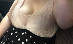 《臀控熟女控✅必备》网红人妻杀手抖阴新片！【上海熟女猎人】私拍第官网二弹 定制巨乳骚母狗紫薇车震乳交(38)