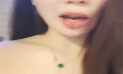 小可爱平台(原卡哇伊)颜值不错身shen材丰满美女直播 激ji情自[zi]慰大秀 十分诱人