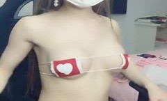 网红脸苗条身shen材妹mei子道具自[zi]慰秀 椅子上道具JJ抽[chou]插按an摩器震动逼逼 很是诱惑喜欢不要错过