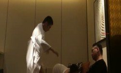 学院派性感气质大美女约漂亮女闺蜜和男友一起淫[ying]乱啪pa啪自拍,2女相互带着器具插逼,男的在沙发上同事抽[chou]插2美女!