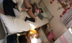 ATOM-083_B2作品収録！総勢10人425分2枚組！「家に遊びに来た娘の友達を眠剤で眠第官网01集