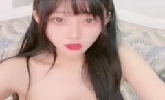 红唇眼镜颜值美女！4小时自[zi]慰激ji情不断！假屌深插插嘴，深插骚逼流白浆，一脸淫骚娇喘呻吟