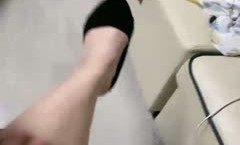 极品巨乳-刚生完娃儿的宝妈：奶水充足，下面也饥渴如洪水，湿润一塌糊涂，好久没操操了，一摸久湿！(3)