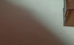 2020.2.24抖阴新片！【乡村偷情故事】河南农村小伙跟邻居媳妇的风流韵事，深夜墙下相约私会，进门迫不及待脱裤掰水超多，后入大白臀