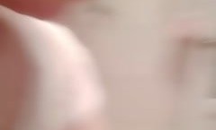 颜值不错的大奶少妇非常诱人，浓厚的逼毛包裹着粉嫩的骚逼，掰开骚逼给你玩阴蒂，道具抽[chou]插呻吟可射