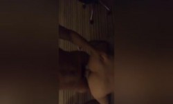 魔鬼身shen材高gao颜值变性美女张佳人，鸡ji鸡变成阴道一线逼 挺美的阴穴 被男友举枪狂草湿哒哒的穴 娇喘诱惑！