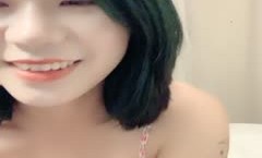 短发漂亮美女主播直播修小很漂亮就在小上方还有个纹身激ji情自[zi]慰十分诱人