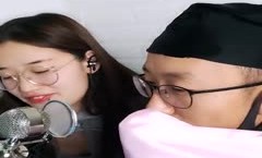 反差妹mei子长相清纯漂亮戴着眼镜美女主播操起来淫ying荡骚味低声呻吟啊我受不了身shen材也棒激ji情啪pa啪诱人